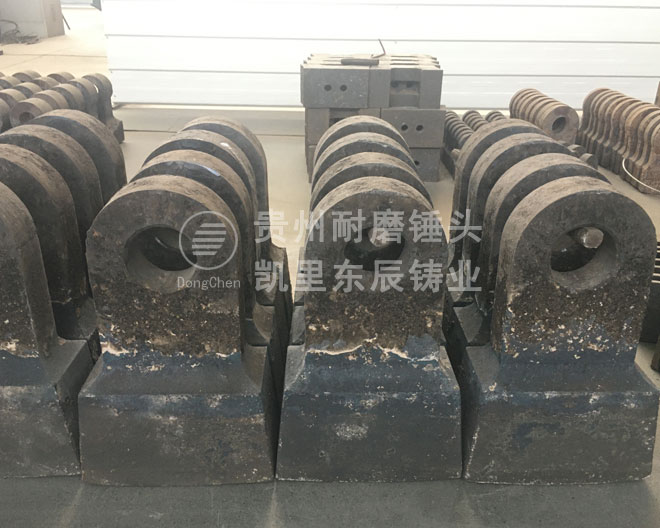 耐磨錘頭是什么材質(zhì)，挑選破碎機(jī)錘頭提壽命降成本的核心武器
